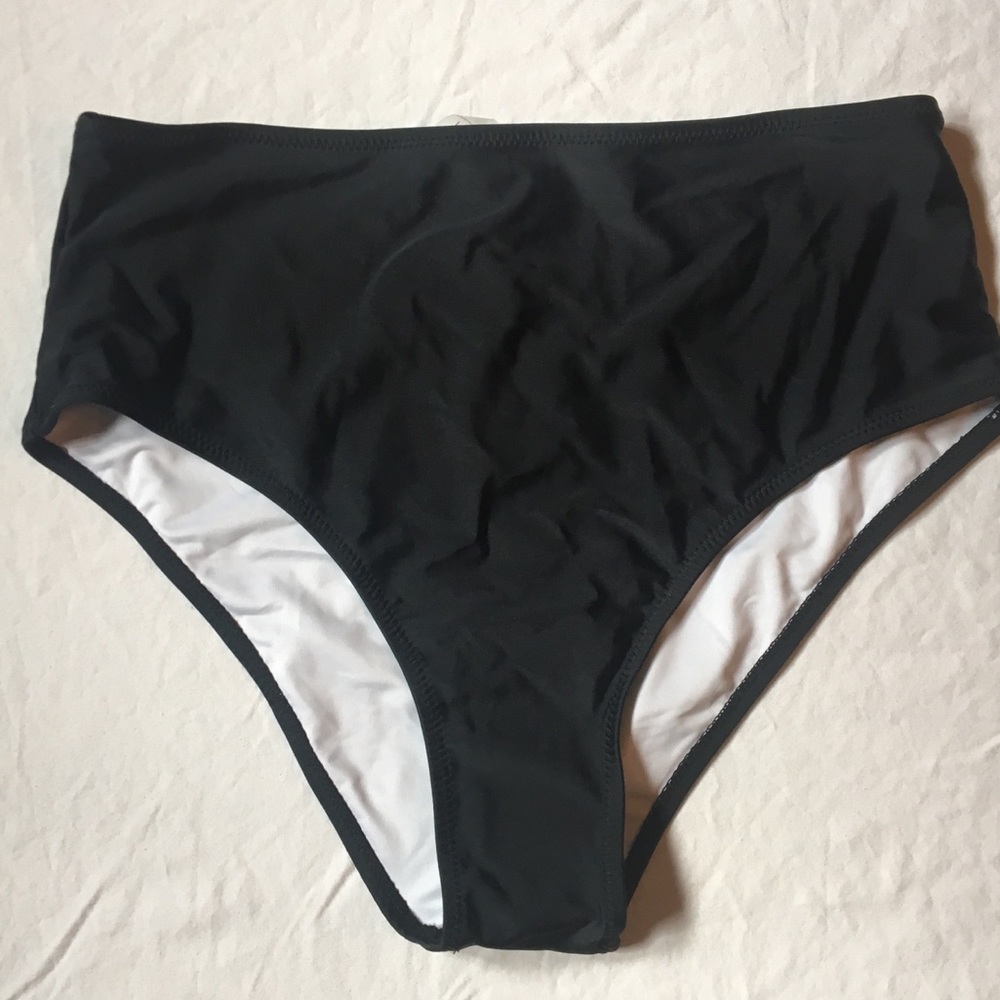Black bikini bottoms